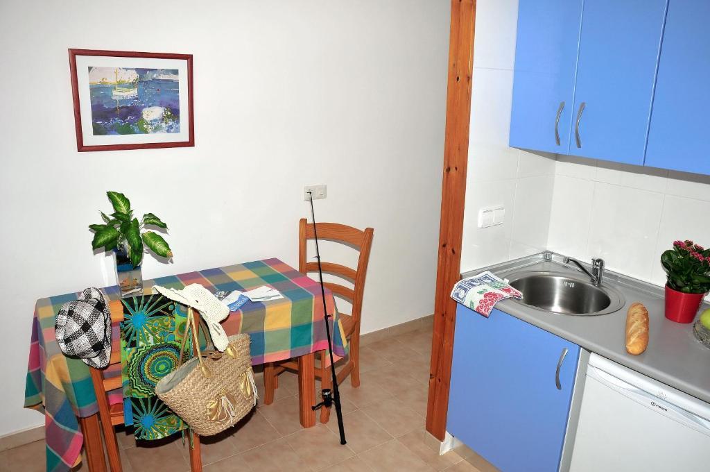 S'Arenal Apartments Portinatx Zimmer foto