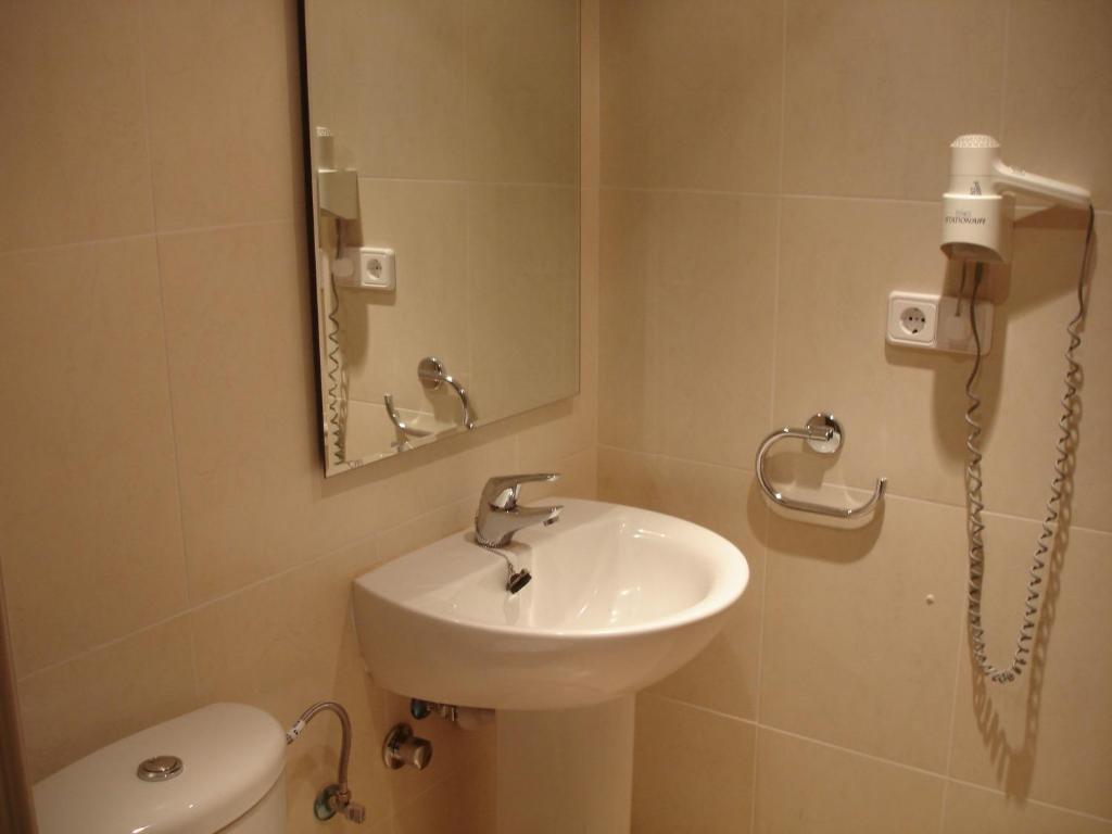S'Arenal Apartments Portinatx Zimmer foto